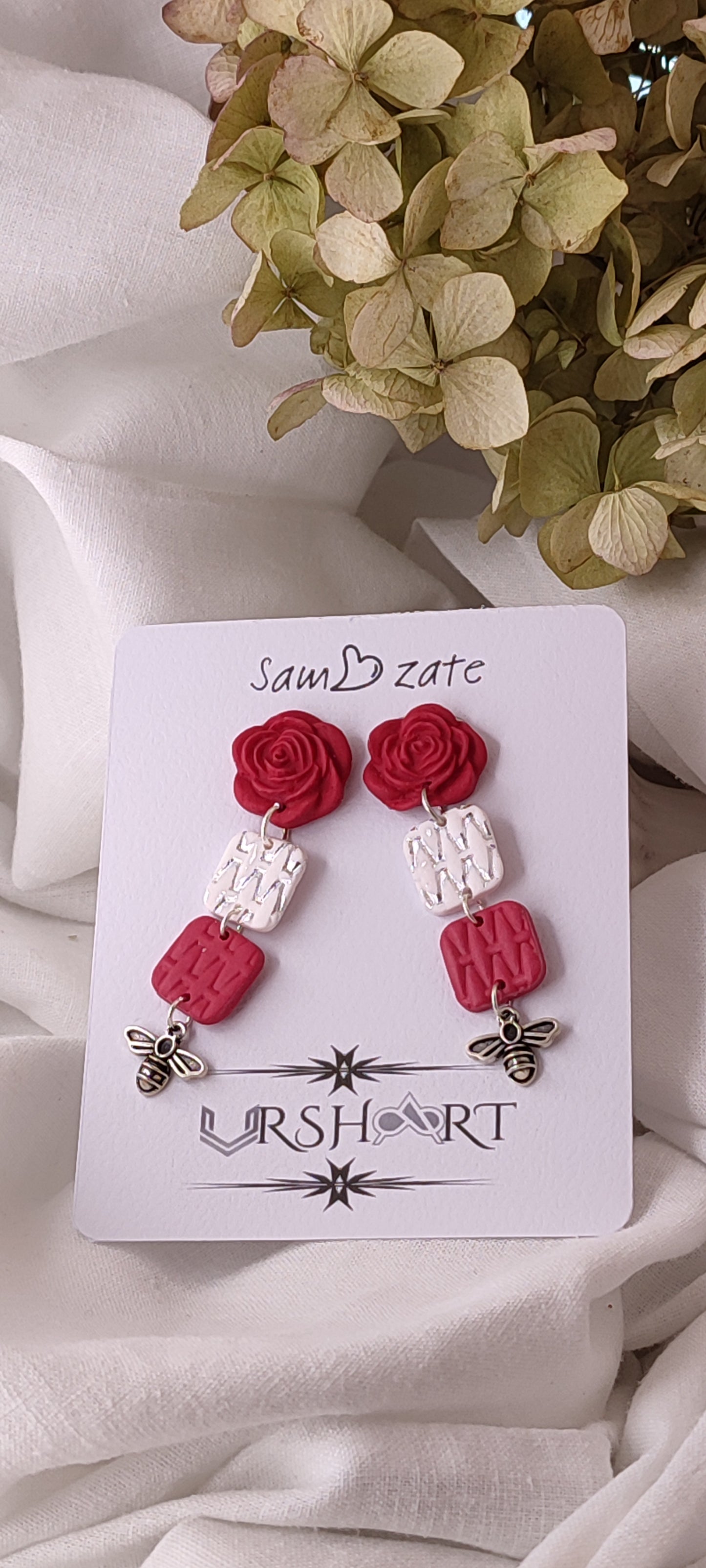Rose Dangle Bee